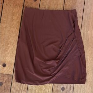 Windsor mini-skirt size S ruched front brown/burnt orange color